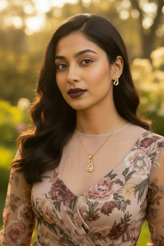 AinLore Swan Set – Exact Jewellery on Model