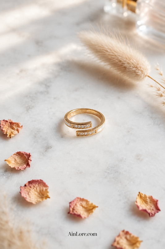Watermarked ring on hand